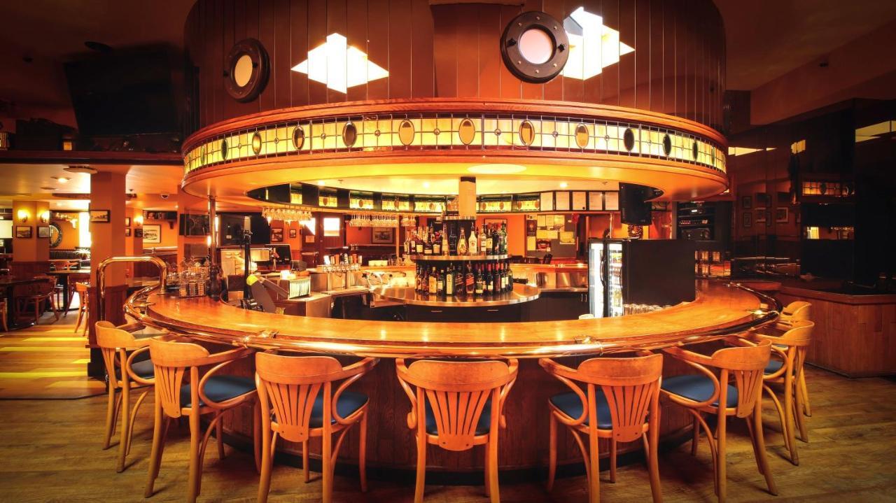 詹姆斯湾套房及别墅酒店 維多利亞 外观 照片